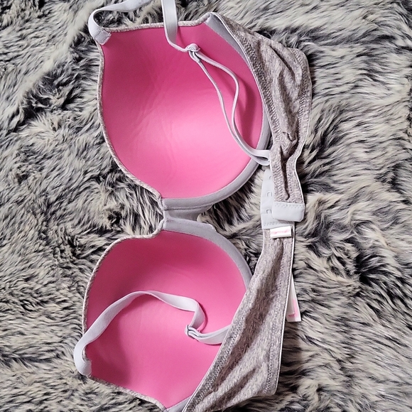 Like new. PINK lightly lined where everywhere. - Picture 2 of 3